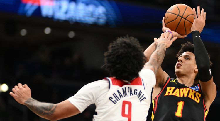 Porziņģis nepiedalās uzvarā Vašingtonā, Džonsonam otrais triple-double divās dienās