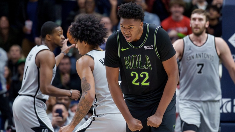 ''Suns'' bez līderiem pārspēj ''Timberwolves'', ''Pelicans'' pirmgadniekam iespaidīgs triple-double