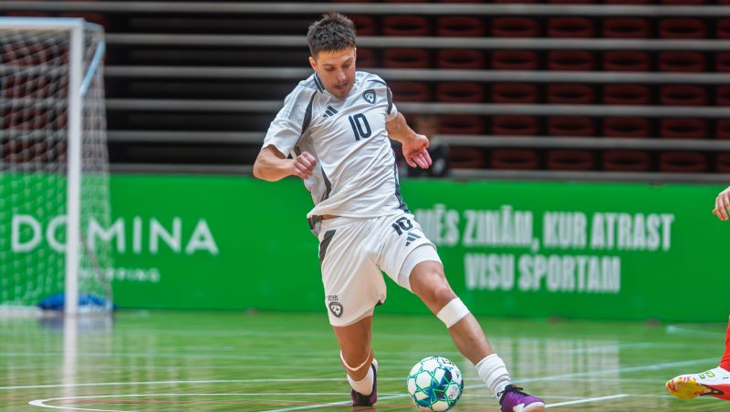 Latvijas izlase iekrīt pretuzbrukumos un Čehijā zaudē Kosovai