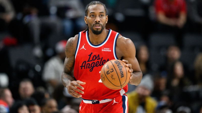 Lenards ar vēl vienu lielisku maču turpina vilkt ″Clippers″ ārā no bedres