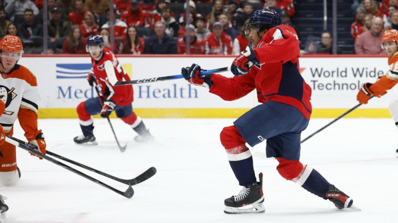 Sordifs ar "hat trick" sekmē "Capitals" uzvaru pār "Ducks"