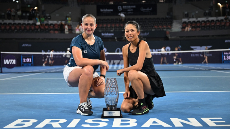 Ostapenko/Šei triumfē Brisbenas "WTA 500", izcīnot pirmo titulu