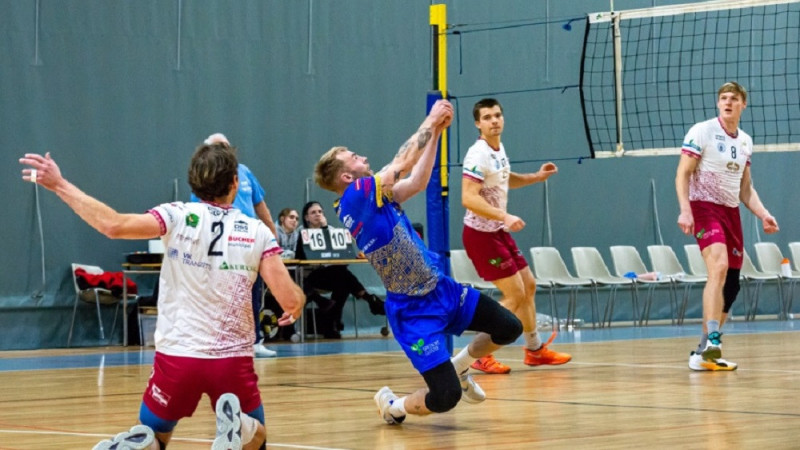 "Augšdaugava" atspēlē piecas mačbumbas un uzvar līderus no Lietuvas