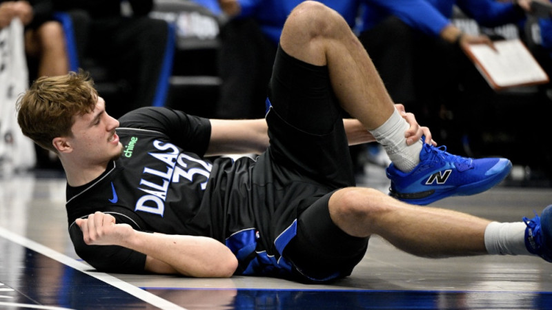 Bransons un Flegs iedzīvojas potītes traumās, Kavai nokārto ceturto uzvaru pēc kārtas