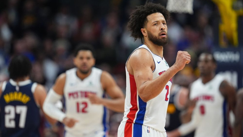 ″Pistons″ smagsvaru duelī apspēlē ″Nuggets″, ″Clippers″ turpina rāpties ārā no bedres