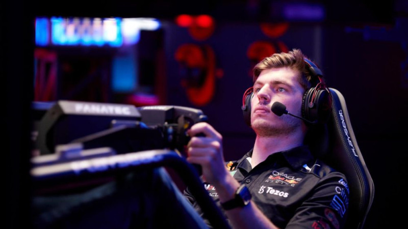 Verstapena projekts - palīdzēt simulatoru braucējiem kļūt par īstiem autosportistiem