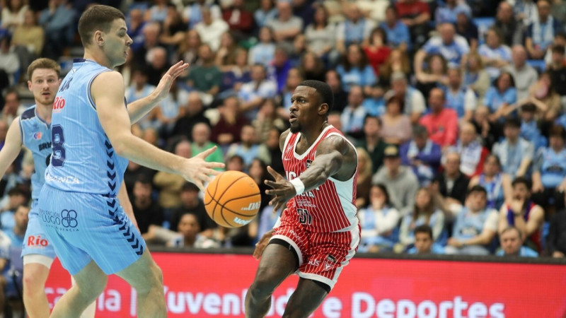 Sito Alonso stūrētās Mursijas uzvaru gājiens turpinās arī pret Artūru Kurucu