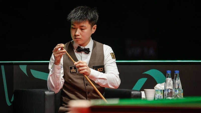 Sjiņtuns pārliecinoši izcīna vietu finālā, Anda triumfē cīņā uz pēdējās melnās bumbas