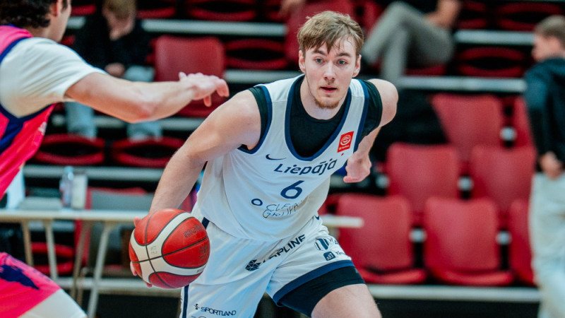 Feierbergs: "Agrāk tiku uzskatīts par sofķiku, bet šogad cīnos par katru centimetru"