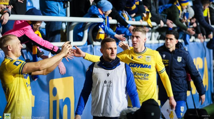 Polijas federācija atzīst tiesnešu kļūdas derbijā – par Gutkovska turēšanu bija jādod pendele