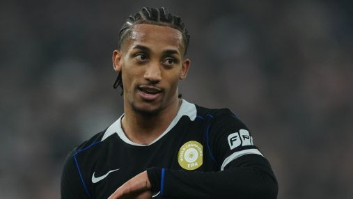 "Arsenal" izmanto "City" klupienu, Žuau Pedru 3+1, "Man Utd" zaudē vairākumā