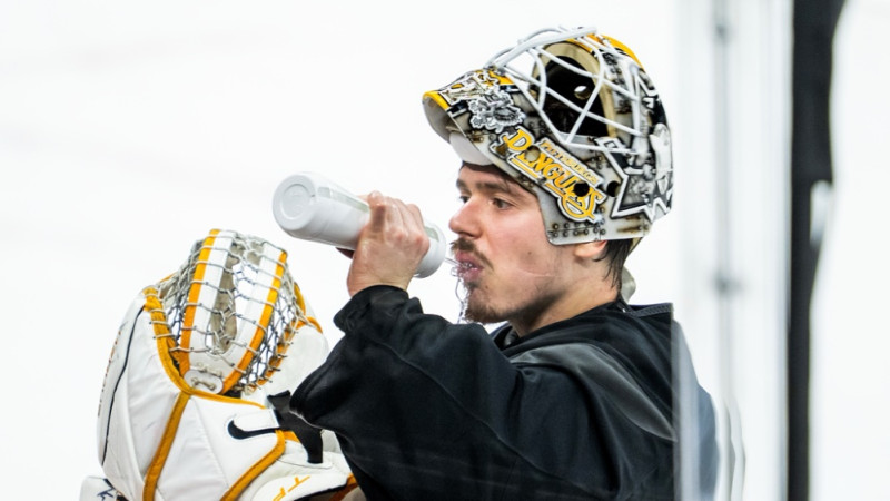 Šilovam agrā spēle pret olimpiskā fināla varonīgo vārtsargu