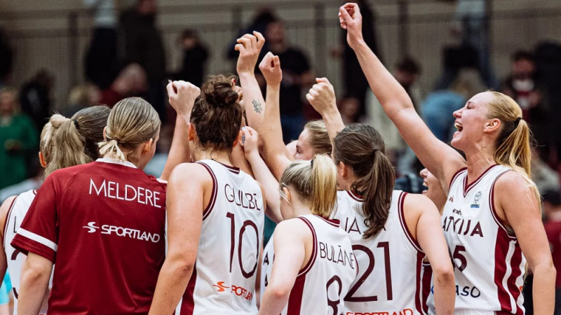 Matīss Rožlapa: "Jāturpina spēlēt ātrs komandas basketbols"