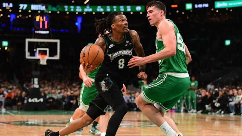 ''Timberwolves'' bez līdera tiek pie pirmās uzvaras Bostonā kopš 2005. gada