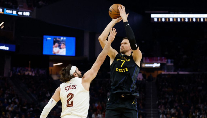 Porziņģa tālmetienu lietus beidzas pret "Cavaliers"