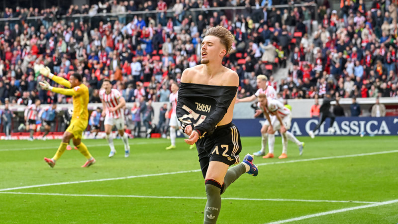 "Bayern" bez Keina atspēlē divus vārtus un izrauj smagu uzvaru