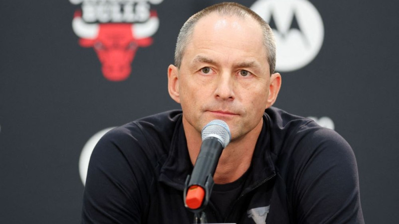 "Bulls" no amata vadības līmenī atbrīvo lietuvieti Karnišovu