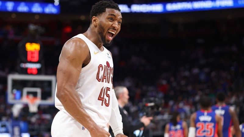 Mičels tiek pie līguma ar lielāko vidējo algu NBA vēsturē