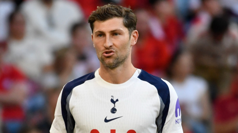100 spēles Velsas izlasē aizvadījušais Deivīss pagarina līgumu ar "Tottenham"