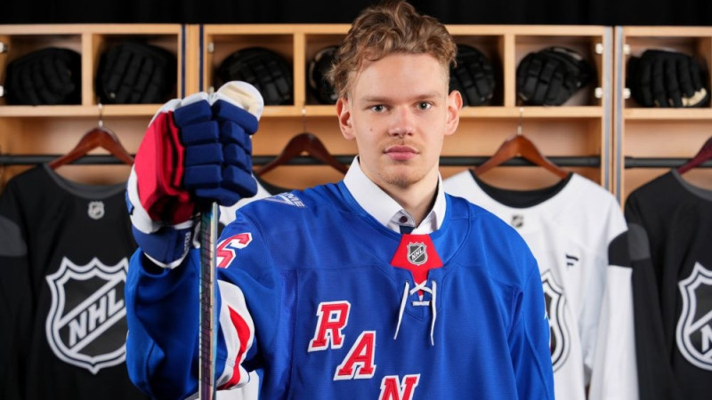 Fārmklubs sauc? "Rangers" vadība piesardzīga par Šmita "ielēkšanu" NHL