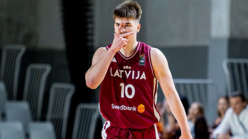 U20 basketbolisti grupu turnīra izskaņā centīsies pieveikt spēcīgo Serbiju