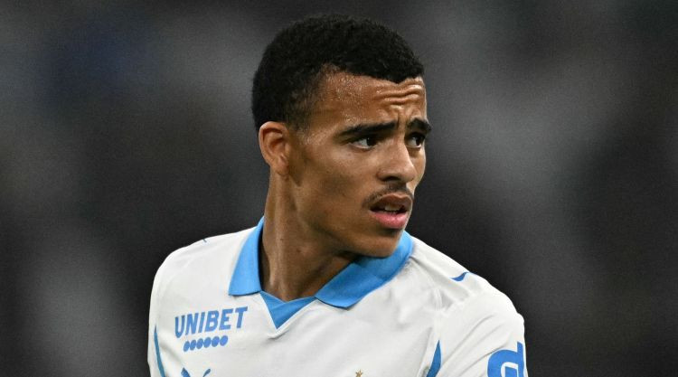 Marseļas uzbrucējs Grīnvuds pārceļas uz Stambulu, 12.5 miljonus saņems arī "Man Utd"