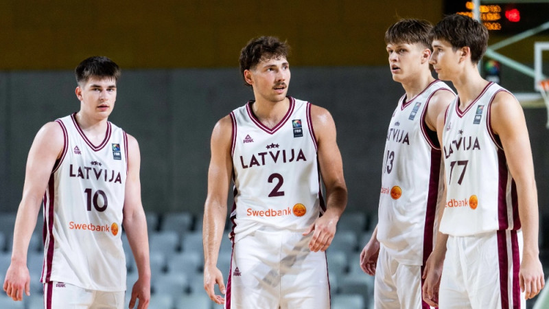 Latvijas U20 basketbolisti izrēķinās ar rumāņiem un turpina cīņu par 9. vietu