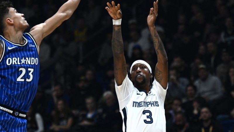 Lebronam iepriekšējo titulu izcīnīt palīdzējušais snaiperis pievienosies ''76ers''