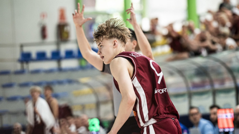 Latvijas U18 basketbolistiem dramatisks pēdējo sekunžu zaudējums pret Dāniju