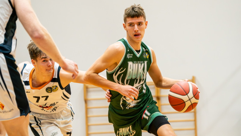 Basketbola maģistrāle Gulbene - Rīga turpina darbu: vēl viens buciņš VEF rindās