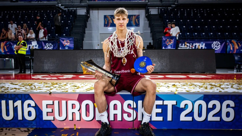 Jahovičs atklāj ceļu līdz basketbolam un tēva padomu, kas palīdzēja izcīnīt zeltu