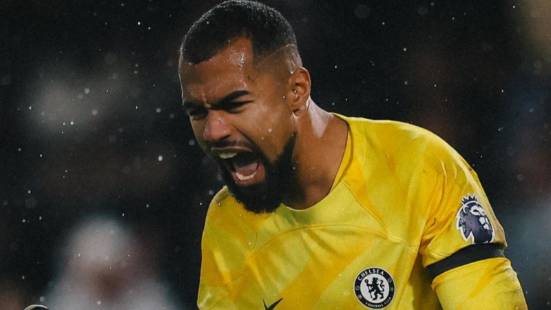 "Chelsea" pēc Martinesa iegādes vārtsargu Sančesu aizsūta uz Itāliju