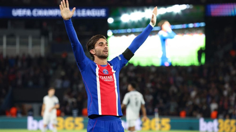 ″Liverpool″ atspēlējas un pieveic ″Atletico″, Torresa ″hat-trick″ kaldina PSG uzvaru